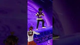 Bro's going to crash the battle bus!!#Snoop Dogg#forntitememes #memes #gaming #fortniteclips