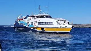 Aliscafo Gianni M in partenza dal porto di Pantelleria 