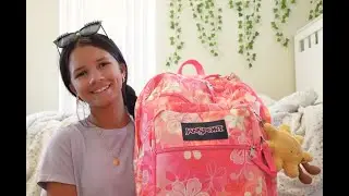 What's in my backpack 2025!
