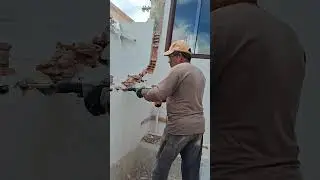 # crebrando parede #pedreiro #obra #constru&ccedil;&atilde;o civil #se voces gostaram #escrevam no canal