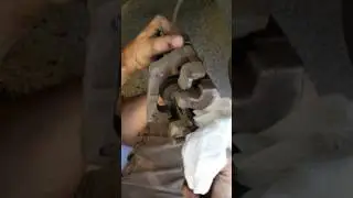 Pontiac Solstice rear brake pad change PT 3