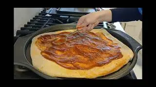 MAKING PIZZA WITH CARTER