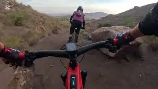 Vaya sendero que nos ha metido Roberto el endurero