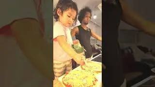 A little Pizza Making for tonight 🍕🤗