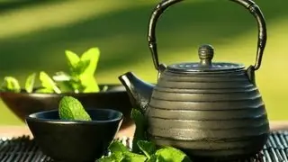 Flat Stomach Diet Plan: Health Benefits of Green Tea to Lose Weight