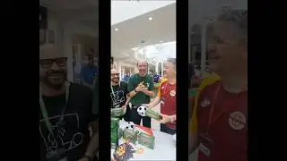 Peter Upton ci fa i saluti!! #subbuteo #calcio #cool #wolrdcup #videoshorts #championsleague