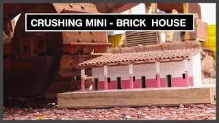Mini Bricklaying House Model Destroyed By Bulldozer - Tractor Caterpillar Destruye Casa en Miniatura