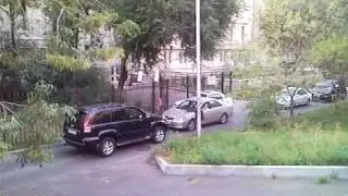 Встретились два одиночества (водительский этикет)