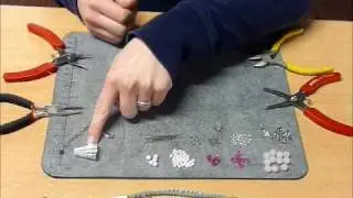 Sieraden maken - DIY Project 4: Een armband met meerdere strengen en kapjes maken