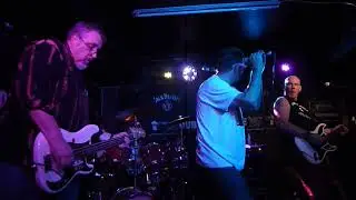 The Outbursts 07 Pervert (Dublin Castle Camden 15/10/2017)