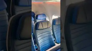A brand new United Airlines 737 MAX 9 (N37562) with the NEXT Interior #aviation #avgeeks #travel