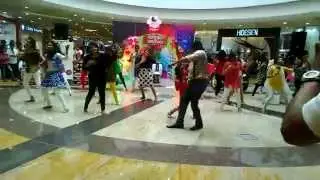 Forum fiza mall goes retro with #teamhec