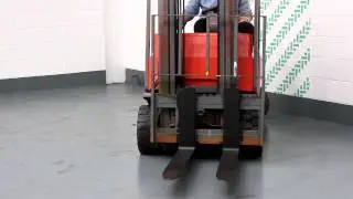1171 BT Electric 2000KG Used Counterbalance Forklift Truck.MOV