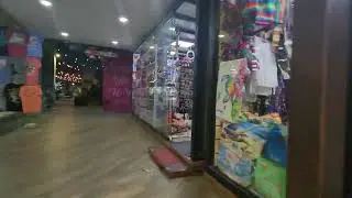 Night shopping in Aruba