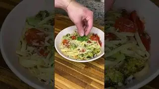 Linguini al lemone com tomatoes e brocolis #food #chefcooking #podcast #chef #yummy #shorts #recipe