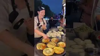 Set up a stall and sell 1,000 scallion pancakes every day!