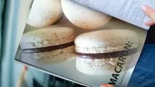 المكرون الفرنسي باللوز
