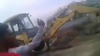 Tractor Divided In 2 Part