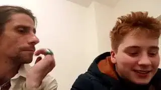 Renitenter Oppar zeigt seinen Stiefsohn und will Frau Kuschel Drogen verkaufen