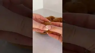 Croquetas de morcilla con lactonesa de perejil