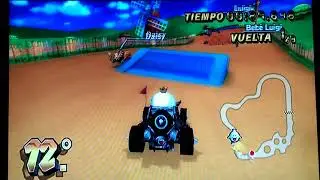 Mamby juega a Super Mario Kart Wii
