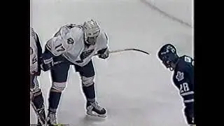 Tie Domi vs Basil McRae - Apr 21, 1995