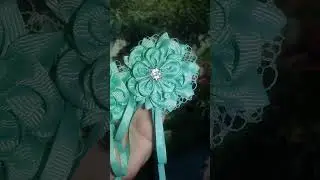Красивые бантики с цветами из репсовой ленты