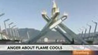 Olympic Organizers Set Up Viewing Area Near Torch: Video