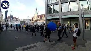 F&uuml;nf Teilnehmer Der Bewegung Leipzig am  verst&auml;rkten Begleitschutz der Bundespolizei Leipzig