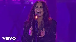 Demi Lovato - Sexy Dirty Love (Live)