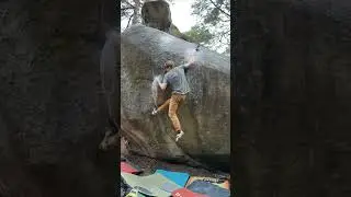 Karma 8a+ Franchard Cuisini&egrave;re Fontainebleau #bouldering #climber #climbing #adventure #rockclimbing