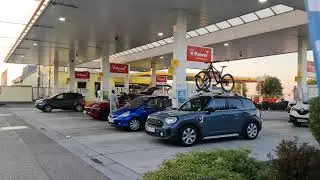 SHELL / Allemagne/d&eacute;couvre mega station fastned/ super chargeur 350kw et Tesla superchargeur