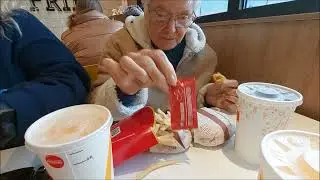 MCDONALDS MOSTAR, BOSNIA I HERCEGOVINA.  FOOD REVIEW