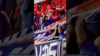 &iexcl;Enfrentamiento campal en Copa Sudamericana! Pelean aficionados de Independiente vs. la U de Chile