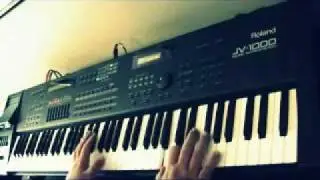 Roland JV1000 