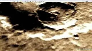 More tracks on Mars, buildings too