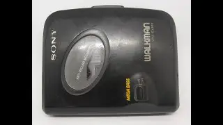 Sony Walkman WM-EX102 (1992)