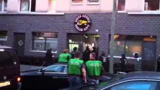 Berliner Polizei st&uuml;rmt Klubhaus der Hells Angels (1)