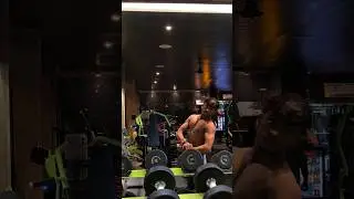 Classic pose 💪🏻 Gym lover 😉#gym #bodybuilding #posing #classic #yt #shortsvideo