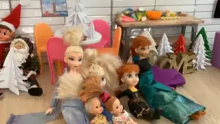 Merry Christmas! Little Elsa and Anna - Barbie - Gifts - Decorations - Baking - Santa - 4SISYT