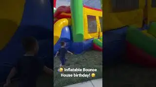 🥳 🎉 Inflatable bounce house birthday party! 🎉 🥳
