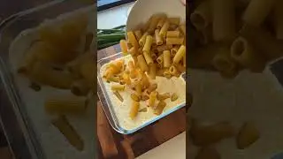 Dump & Bake Day 17: Creamy Bacon Carbonara RECIPE IN DESCRIPTION 👇