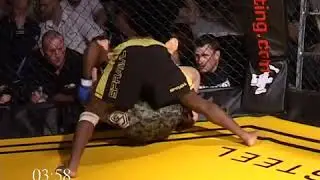 TIGHT GUILLOTINE! - Ian Jones vs Bendy Casamir