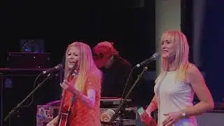 Tom Tom Club live from WXPN's Non COMMvention at World Cafe Live (2013). Sound Remastered by LAP.