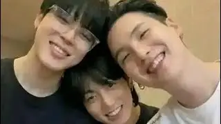 BTS together again 💚❤💜