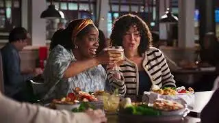 Red Lobster 2023 Holiday Commercial w/ Shirley Caesar