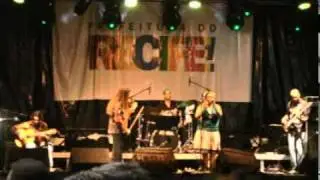 SONORIS F&Aacute;BRICA com ISAAR FRAN&Ccedil;A - Copo de Espuma (Carnaval do Recife 2011)