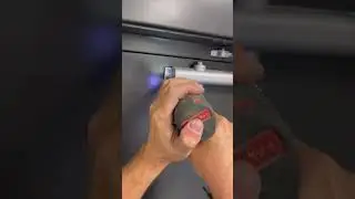 15 seconds to teach you how to install a door closer #doorhardware