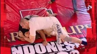 max metino v Jonathan Greek