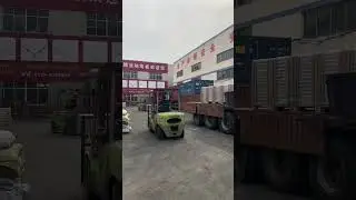 Raised floor manufacturer's delivery.  #titanflor #raisedfloor #buildingmaterials